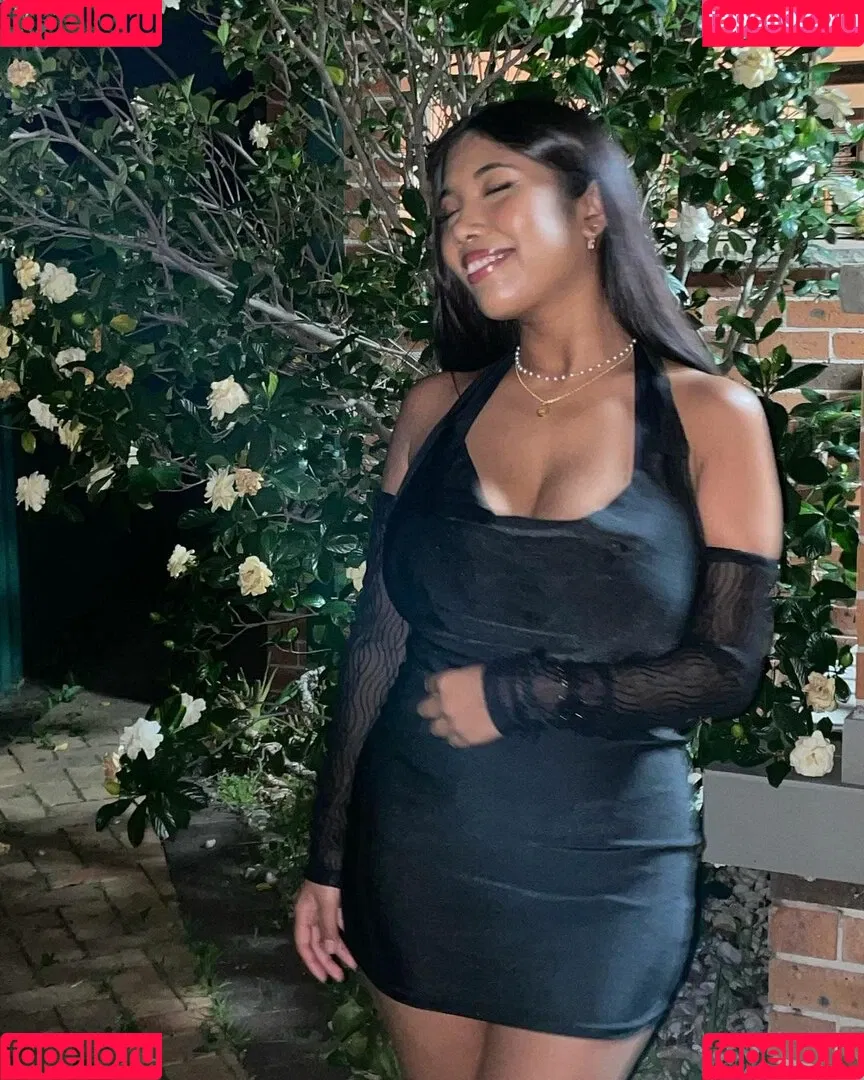 Sml.Prsn Onlyfans Photo Gallery 