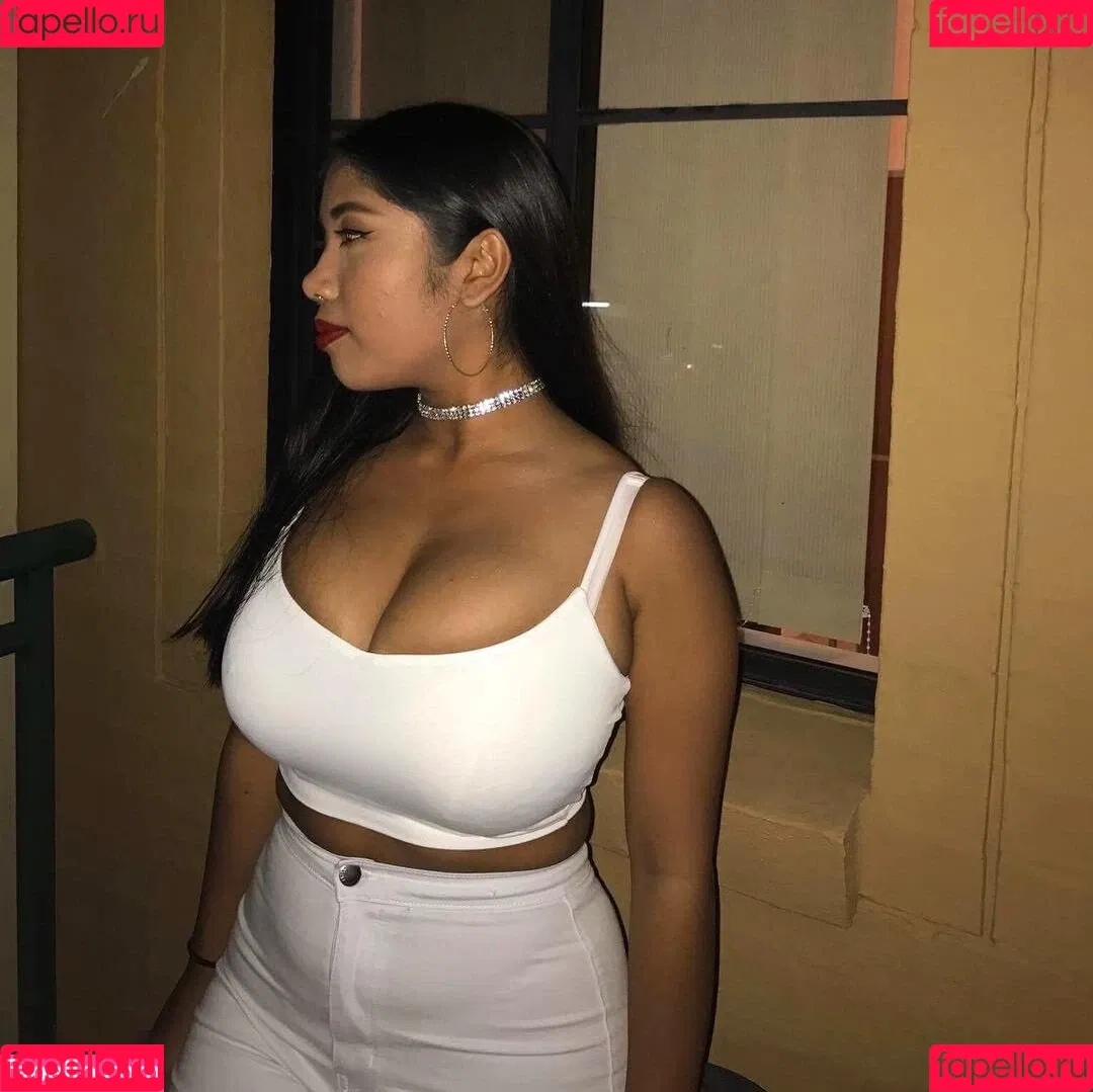 Sml.Prsn Onlyfans Photo Gallery 