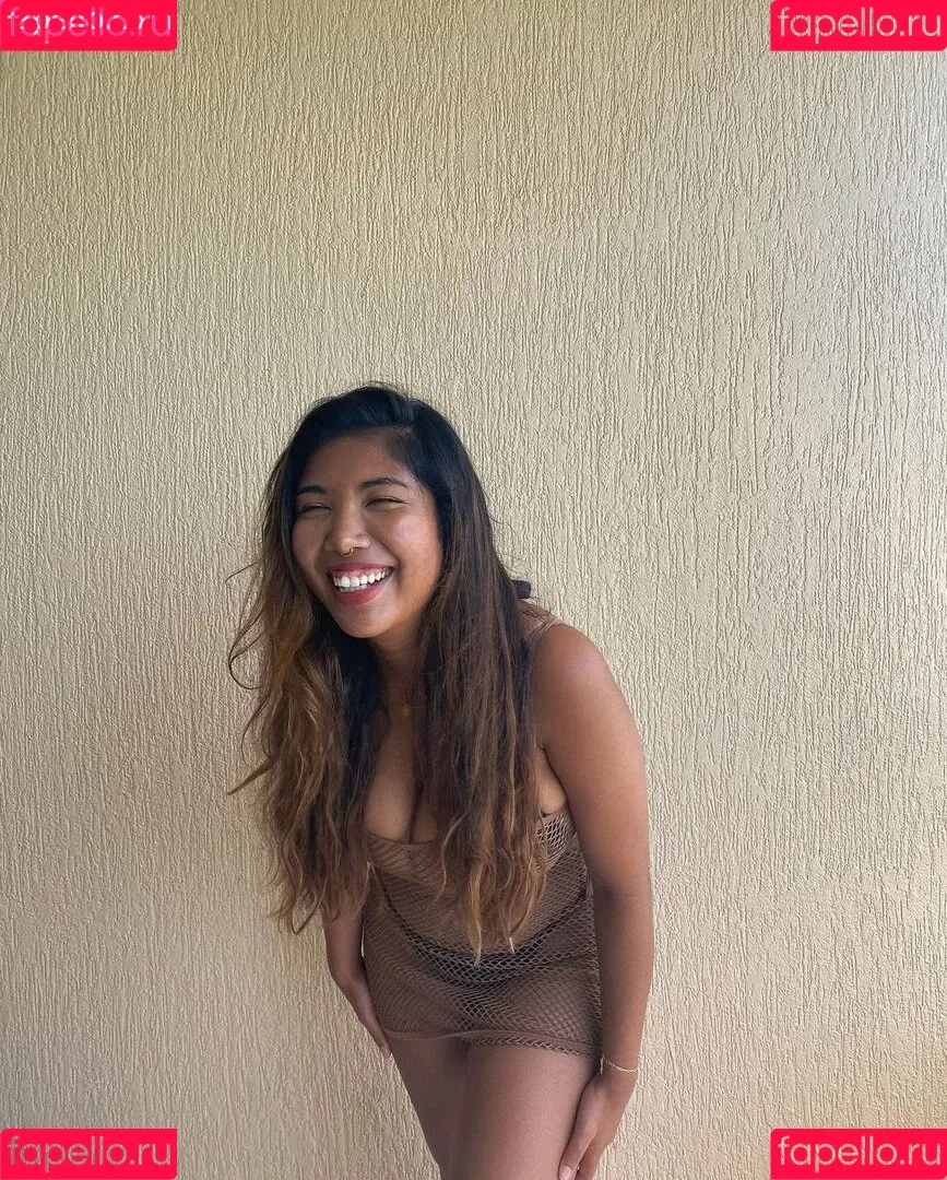 Sml.Prsn Onlyfans Photo Gallery 