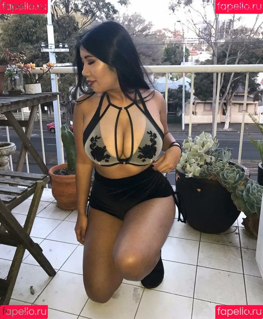Sml.Prsn Onlyfans Photo Gallery 