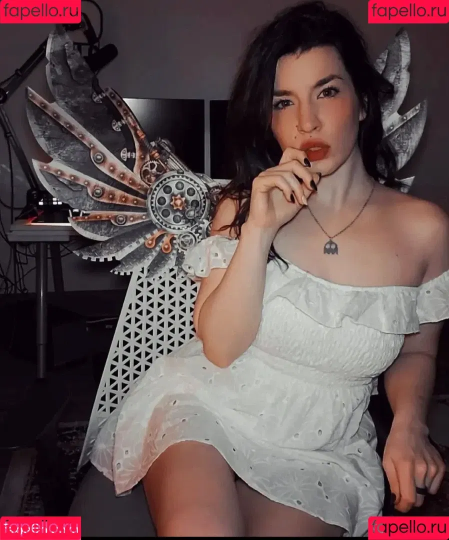 Kat Gunn Onlyfans Photo Gallery 
