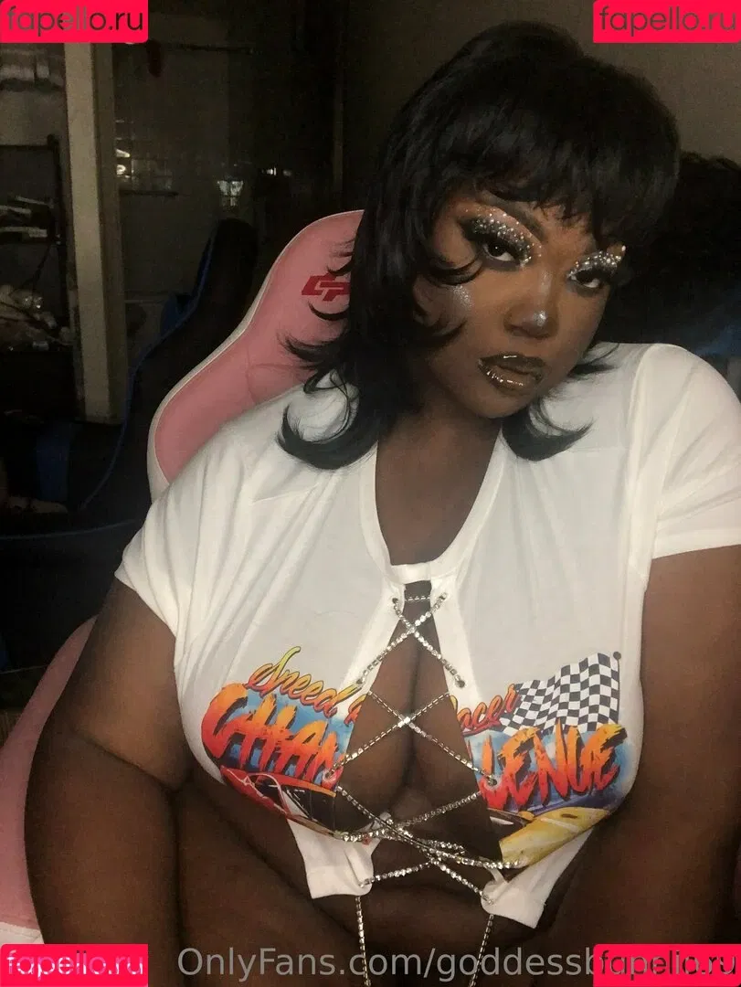 kianakakez Onlyfans Photo Gallery 