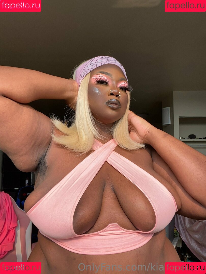 kianakakez Onlyfans Photo Gallery 