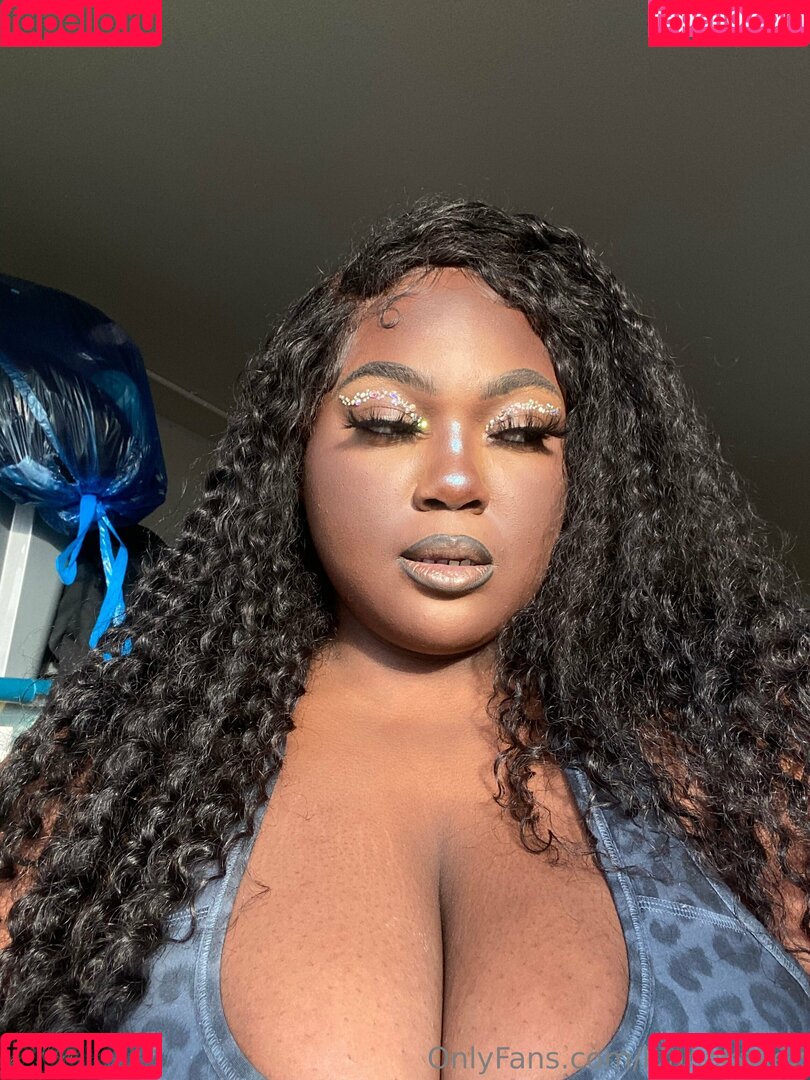 kianakakez Onlyfans Photo Gallery 