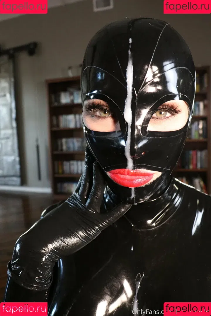 latexcamille Onlyfans Photo Gallery 