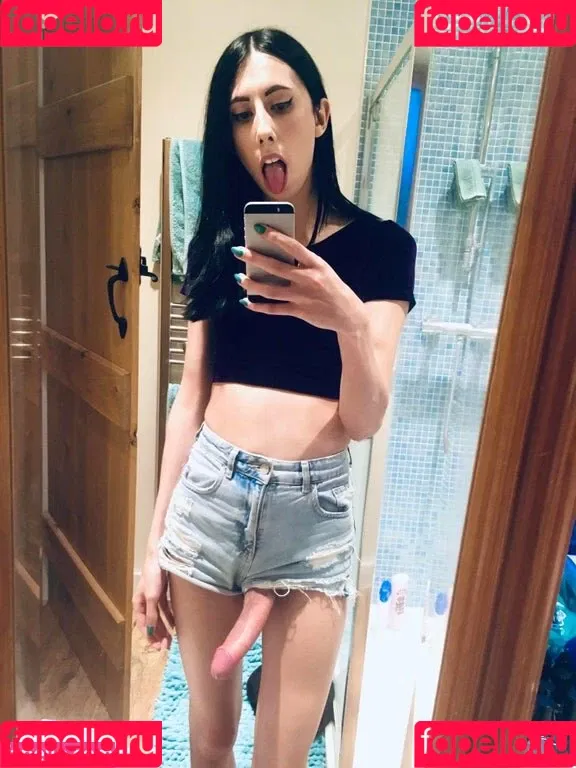 wollip Onlyfans Photo Gallery 