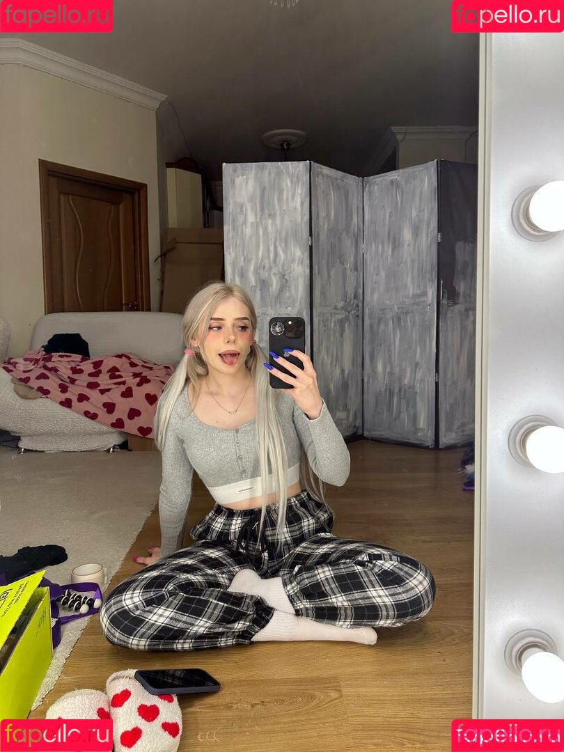 Sveta Sollar Onlyfans Photo Gallery 