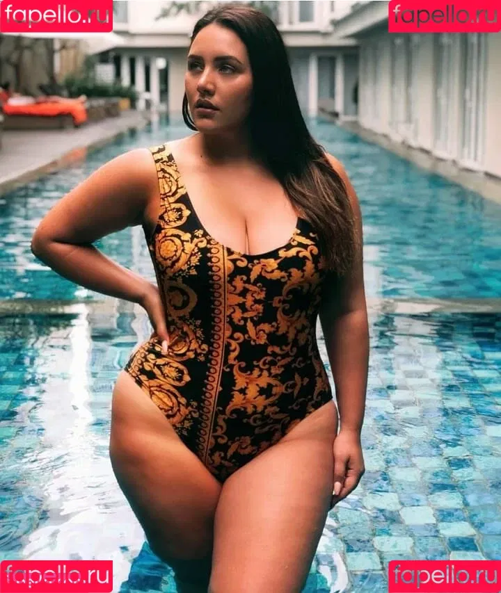 Yasmine MInovski Onlyfans Photo Gallery 