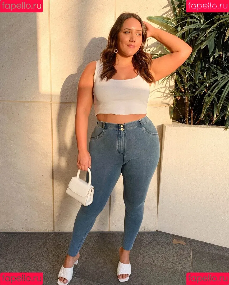 Yasmine MInovski Onlyfans Photo Gallery 