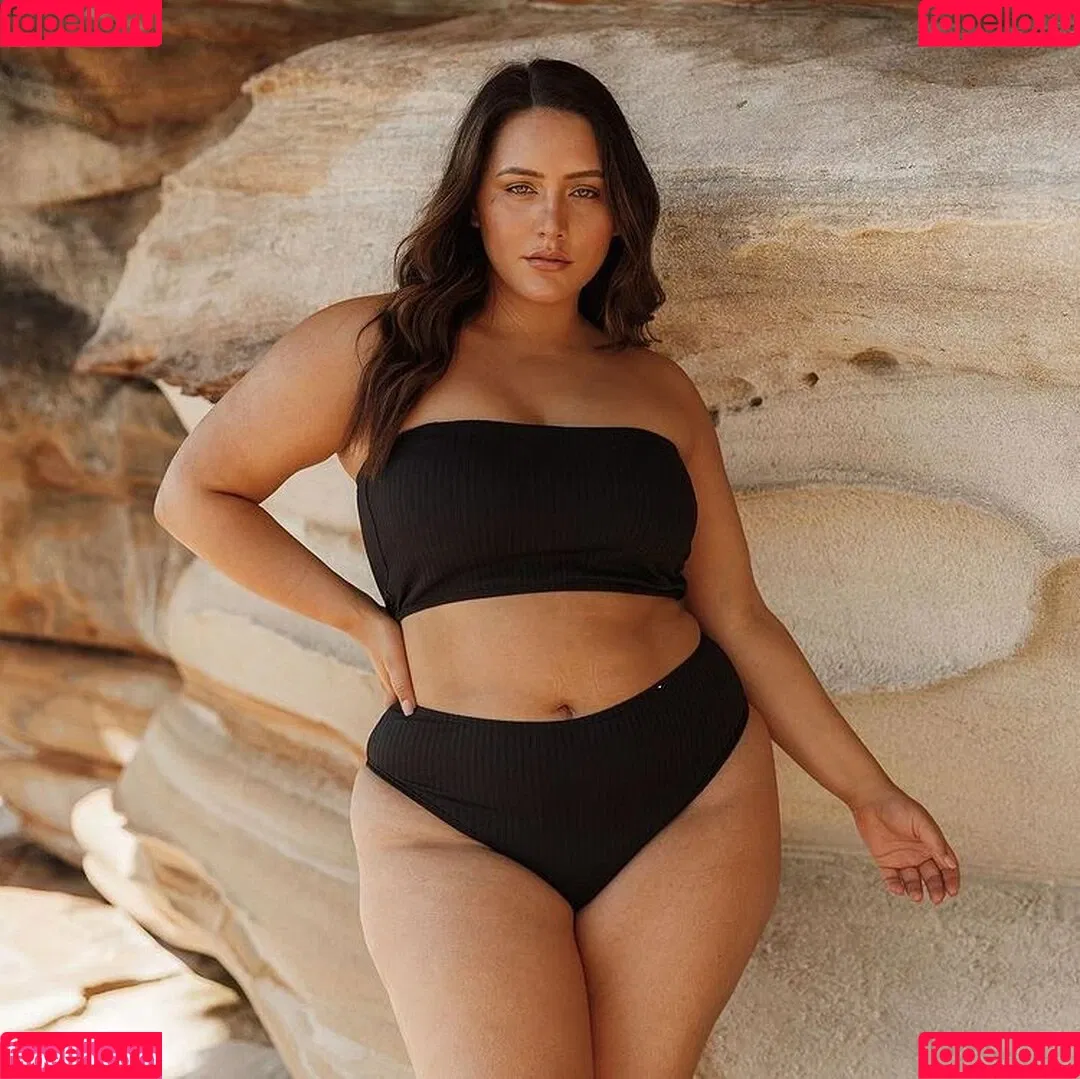 Yasmine MInovski Onlyfans Photo Gallery 