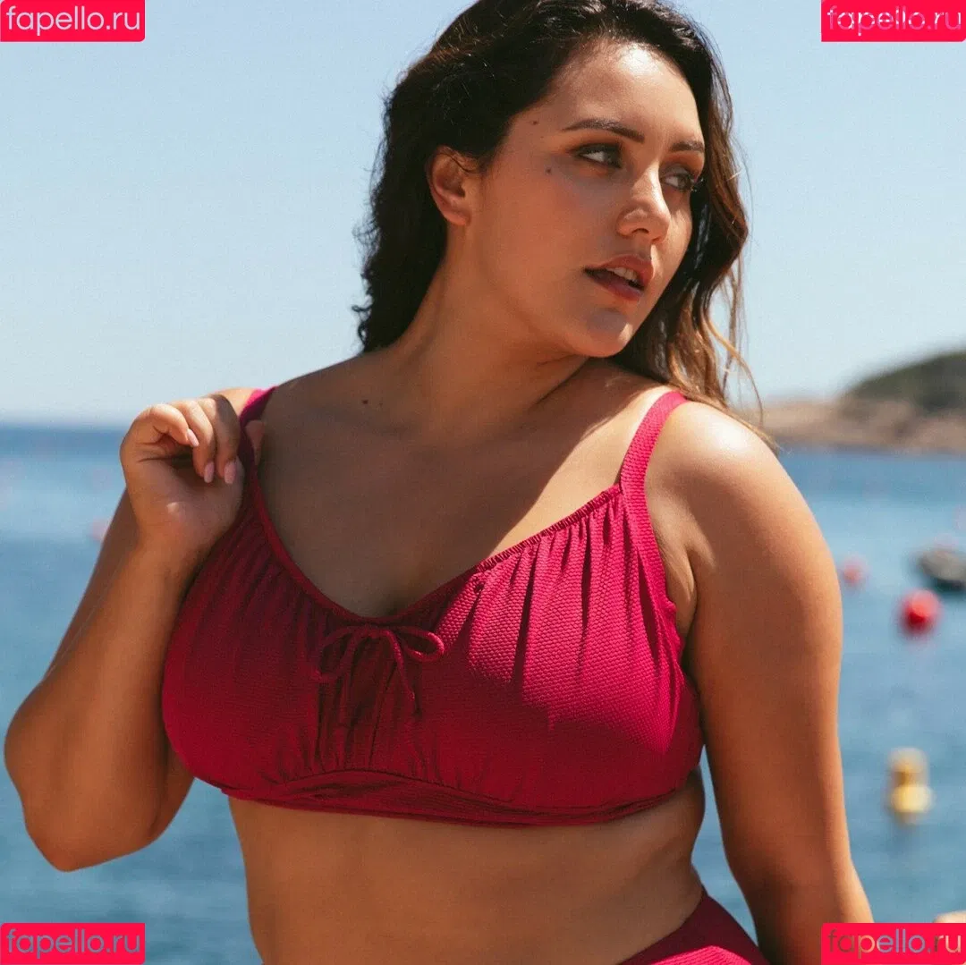 Yasmine MInovski Onlyfans Photo Gallery 