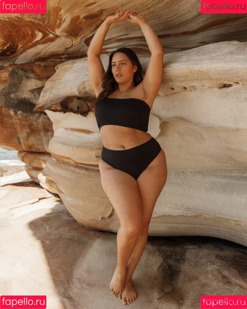 Yasmine MInovski Onlyfans Photo Gallery 