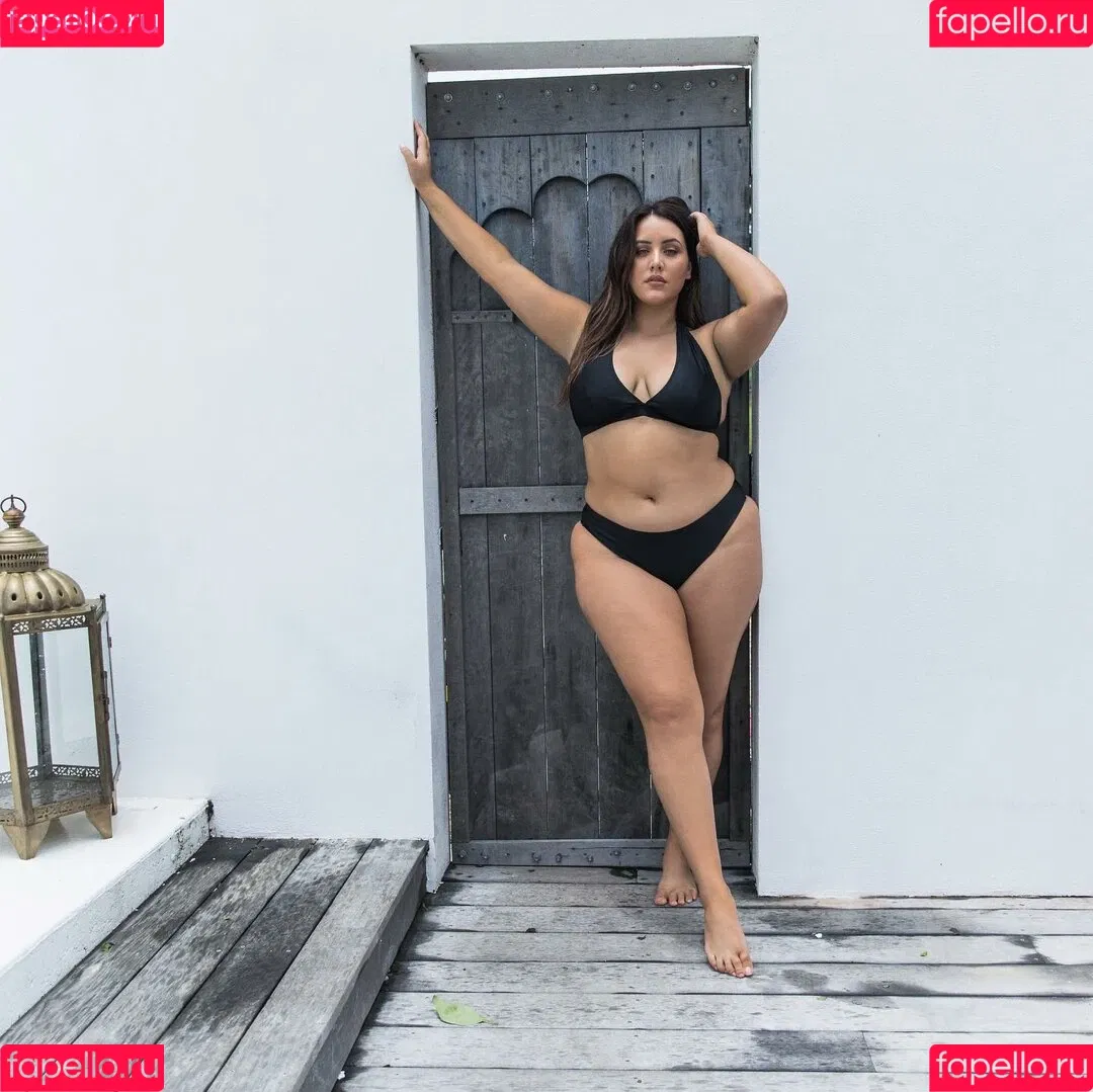 Yasmine MInovski Onlyfans Photo Gallery 