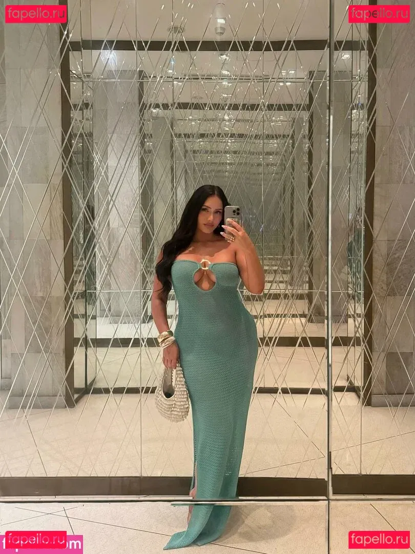 Yasmine MInovski Onlyfans Photo Gallery 