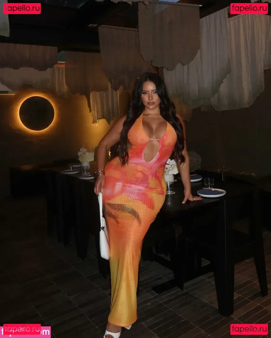 Yasmine MInovski Onlyfans Photo Gallery 