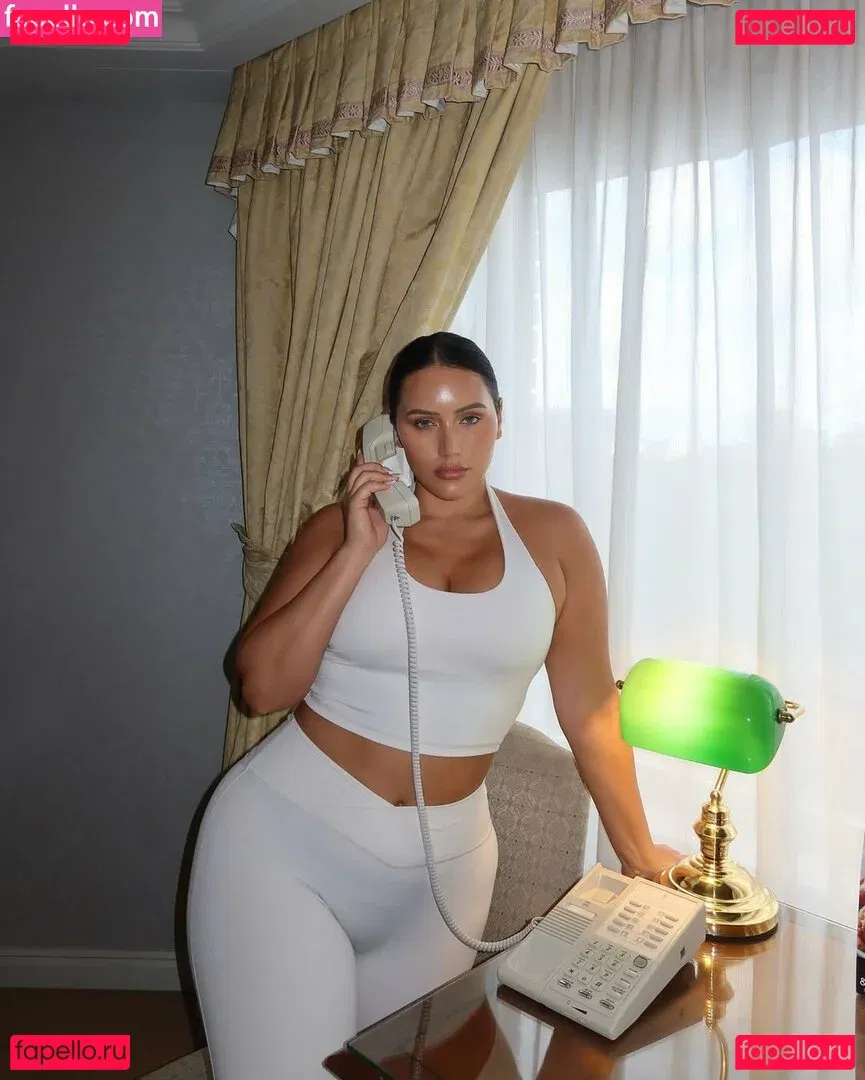 Yasmine MInovski Onlyfans Photo Gallery 