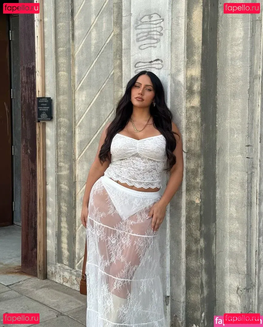 Yasmine MInovski Onlyfans Photo Gallery 