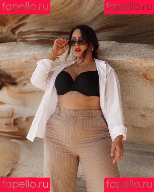 Yasmine MInovski Onlyfans Photo Gallery 