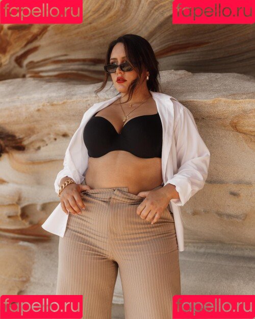 Yasmine MInovski Onlyfans Photo Gallery 