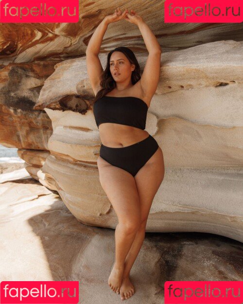 Yasmine MInovski Onlyfans Photo Gallery 