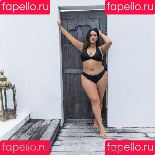 Yasmine MInovski Onlyfans Photo Gallery 