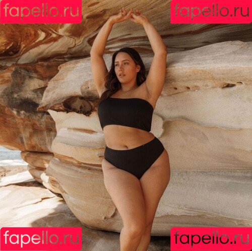 Yasmine MInovski Onlyfans Photo Gallery 