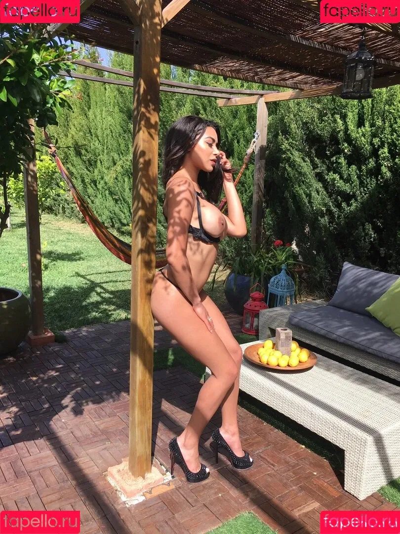 oliviaberzinc Onlyfans Photo Gallery 