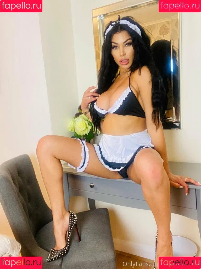 oliviaberzinc Onlyfans Photo Gallery 
