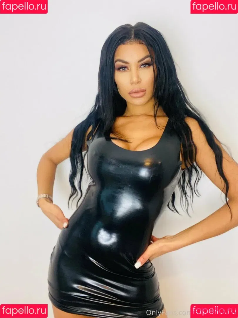 oliviaberzinc Onlyfans Photo Gallery 