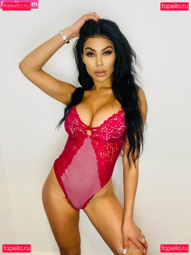 oliviaberzinc Onlyfans Photo Gallery 