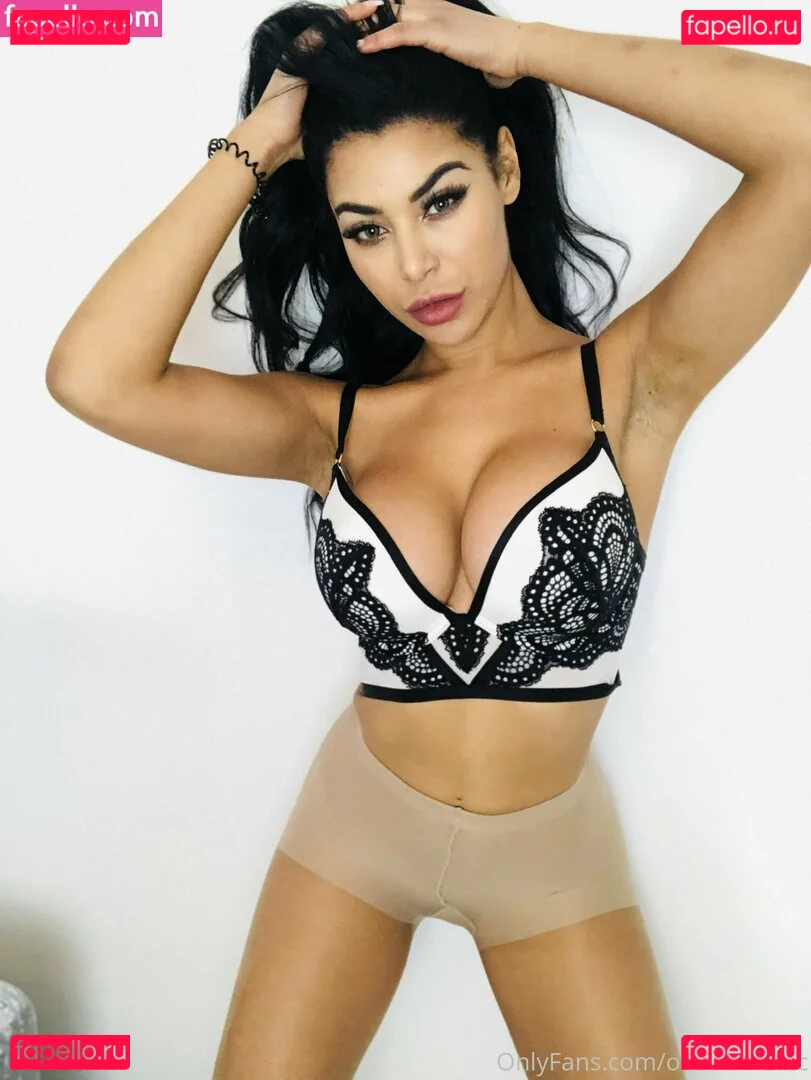 oliviaberzinc Onlyfans Photo Gallery 