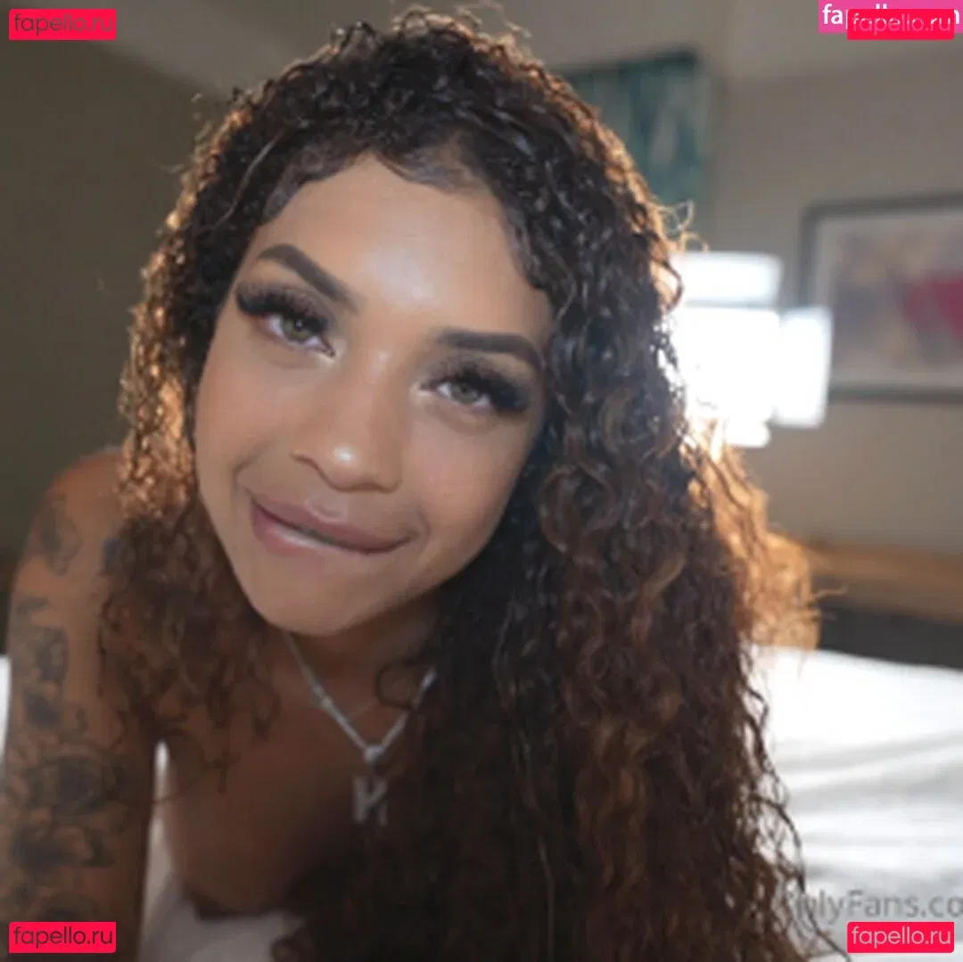 Hannahmarieroyal Onlyfans Photo Gallery 