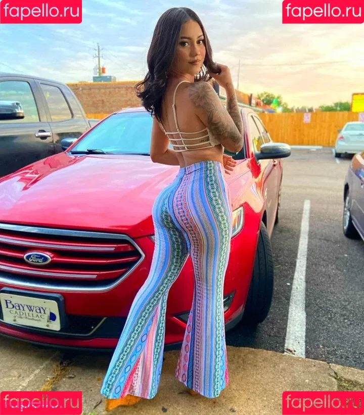 clauguzman Onlyfans Photo Gallery 