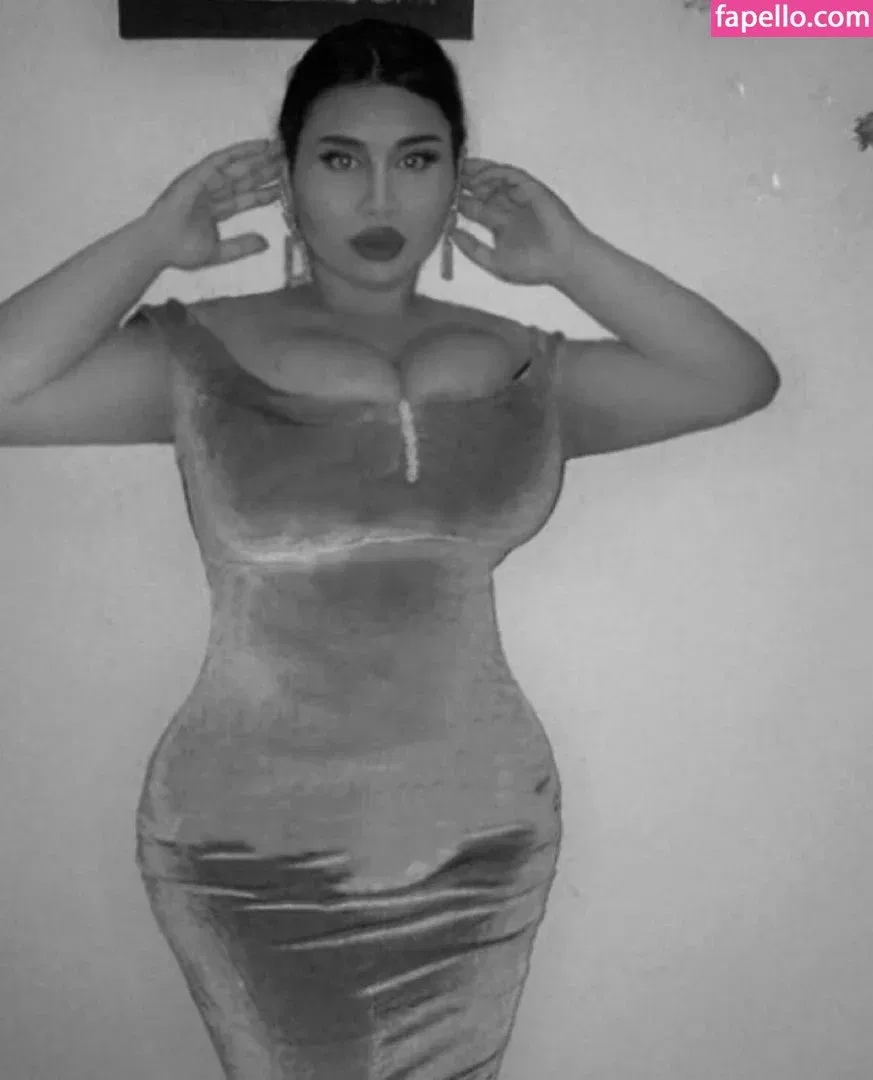 clauguzman Onlyfans Photo Gallery 