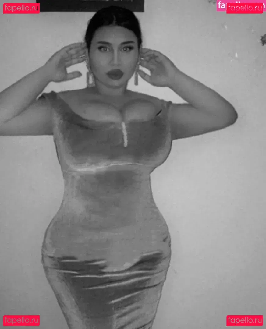 clauguzman Onlyfans Photo Gallery 