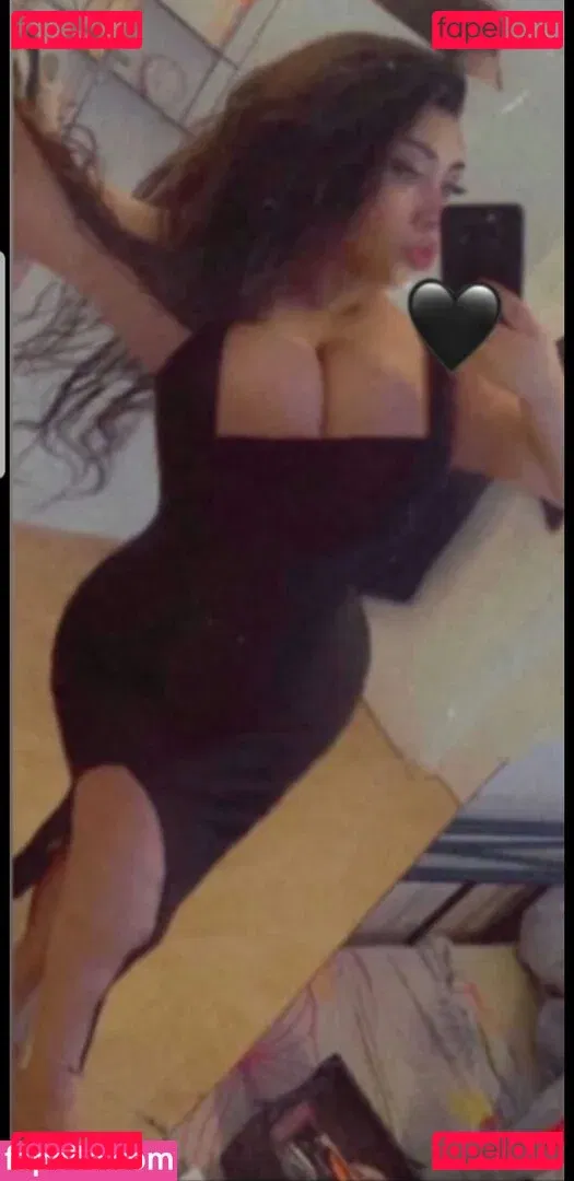 clauguzman Onlyfans Photo Gallery 