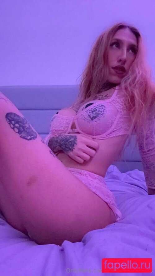 Missmushrooms Nude Onlyfans Photo 8