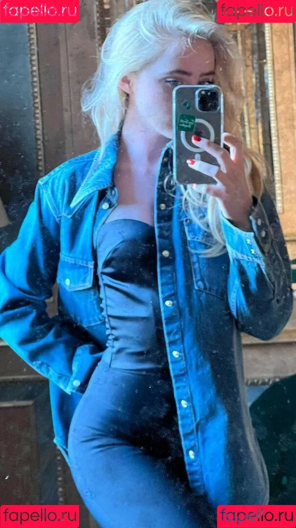 Kathryn Newton Onlyfans Photo Gallery 