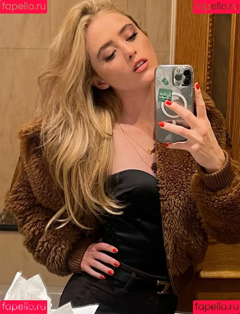 Kathryn Newton Onlyfans Photo Gallery 