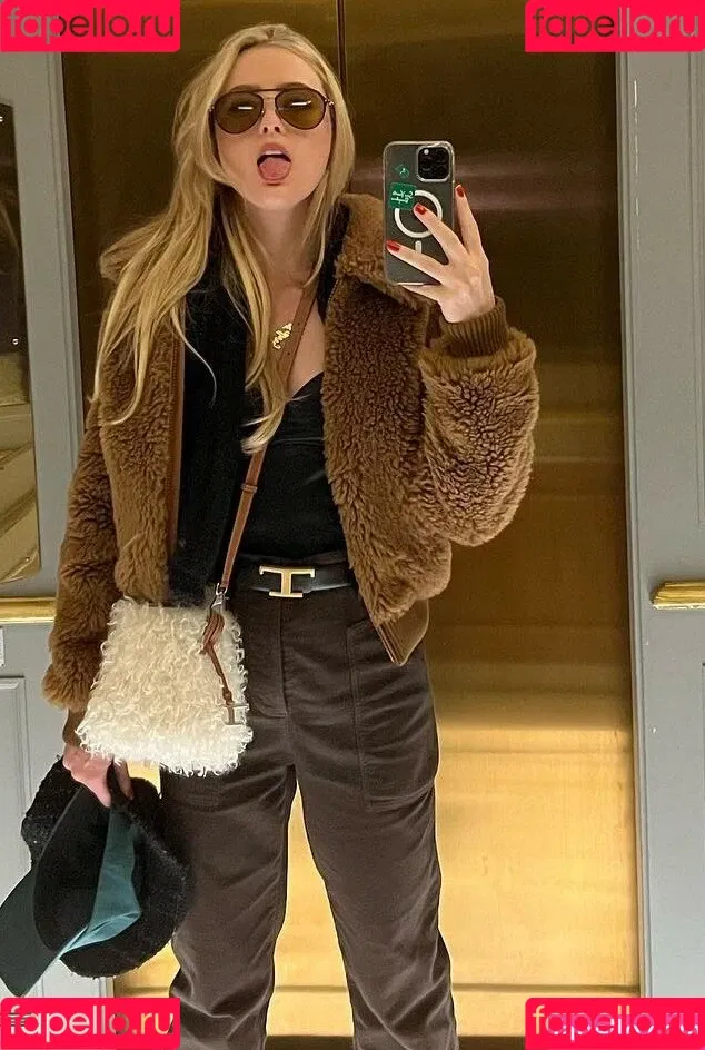 Kathryn Newton Onlyfans Photo Gallery 