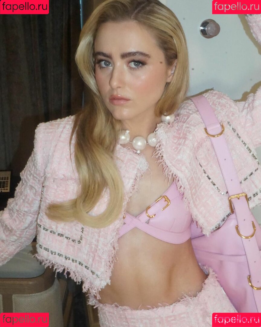 Kathryn Newton Onlyfans Photo Gallery 