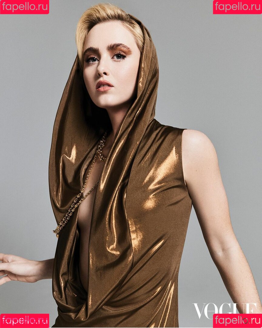 Kathryn Newton Onlyfans Photo Gallery 