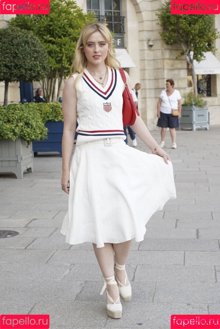 Kathryn Newton Onlyfans Photo Gallery 