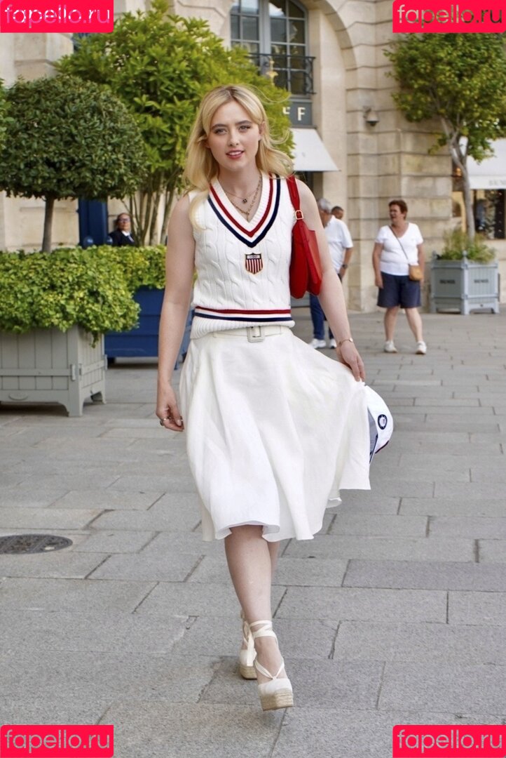 Kathryn Newton Onlyfans Photo Gallery 