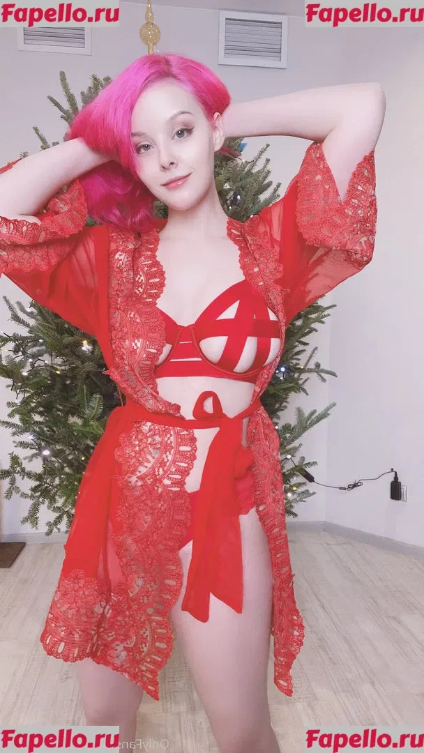 Helly Valentine Onlyfans Photo Gallery 