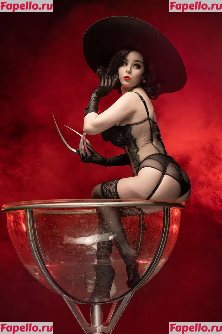 Helly Valentine Onlyfans Photo Gallery 