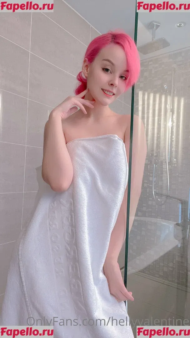 Helly Valentine Onlyfans Photo Gallery 