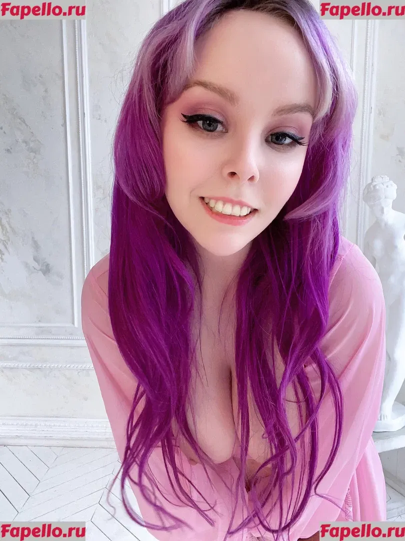 Helly Valentine Onlyfans Photo Gallery 