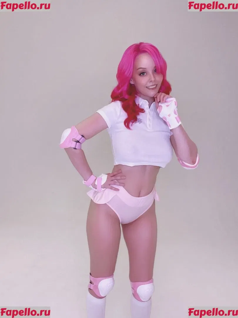 Helly Valentine Onlyfans Photo Gallery 