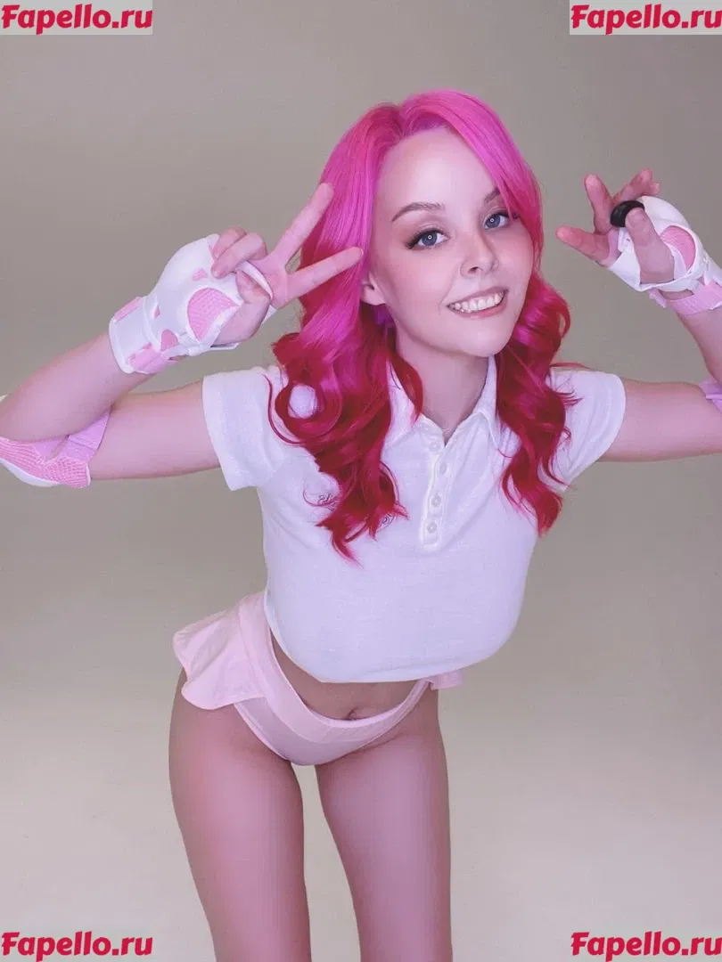 Helly Valentine Onlyfans Photo Gallery 